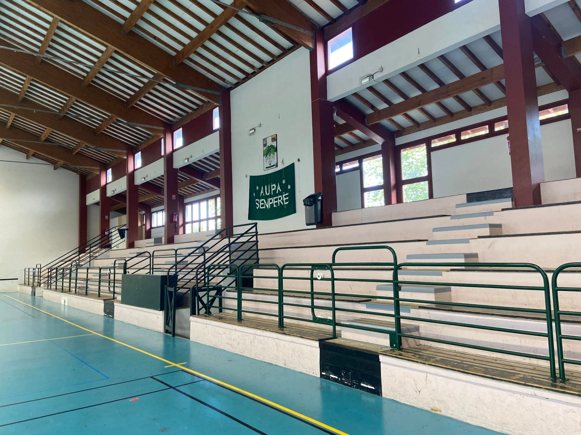 Les tribunes